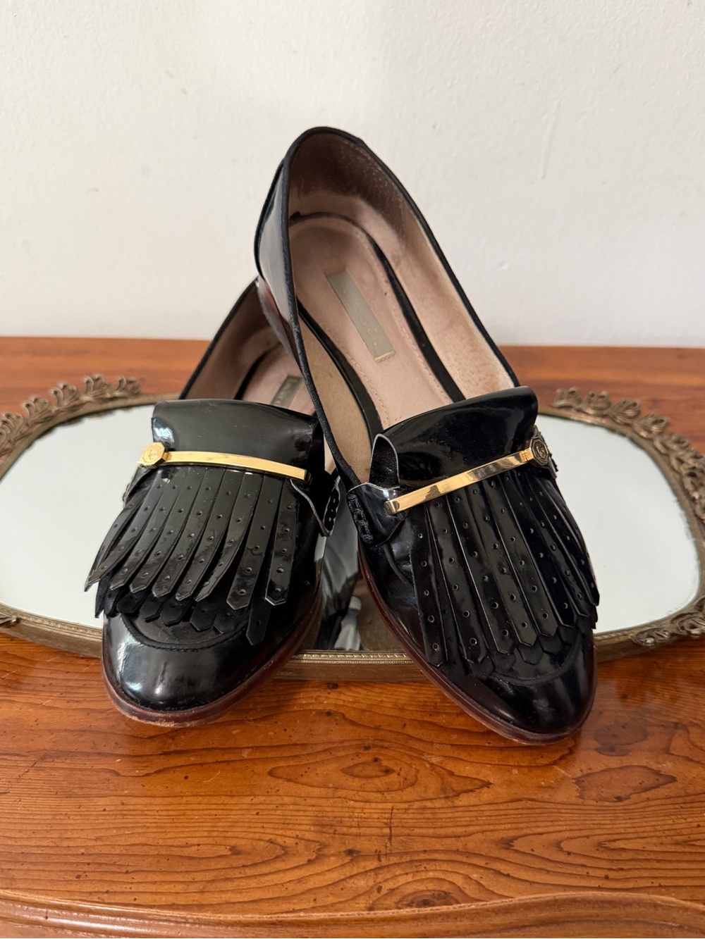 Louise et Cie Black Patent Kiltie Loafers with Gold Bar 🌹